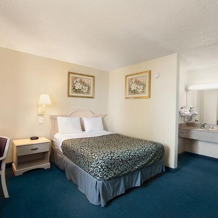 Days Inn Pensacola North Ferry Pass Exteriér fotografie