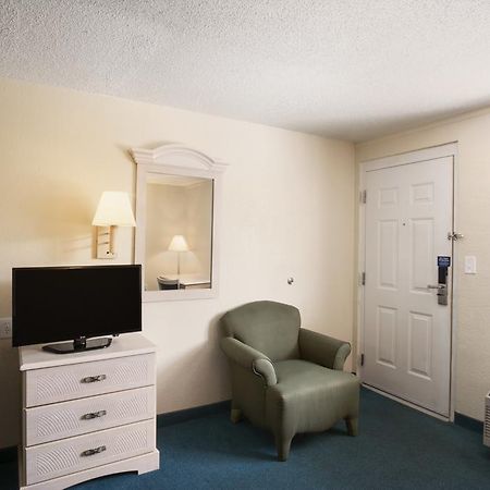 Days Inn Pensacola North Ferry Pass Exteriér fotografie